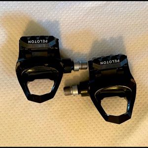 Peloton pedals. Compatible with peloton shoes. Can be used on any indoor bike.